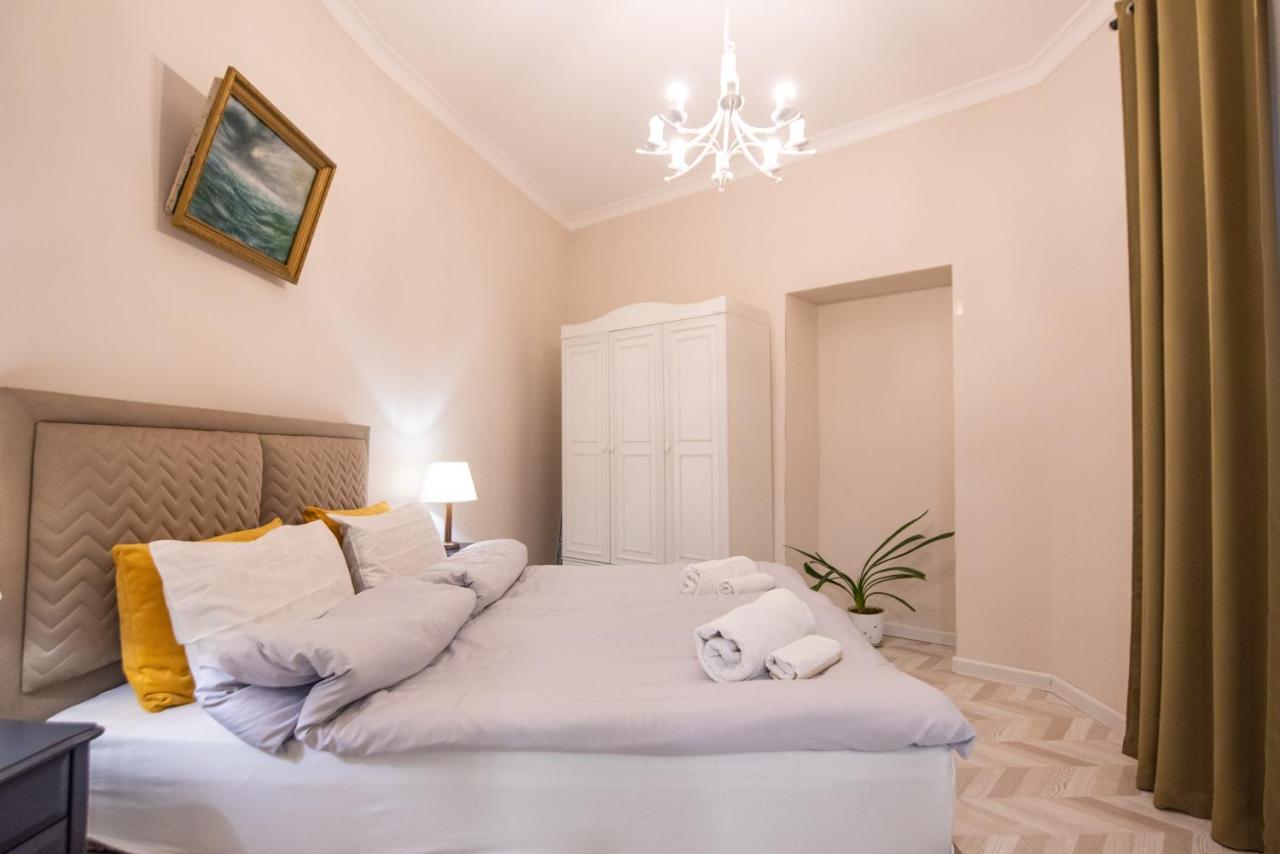Old Town-Booking Apartment 第比利斯 外观 照片