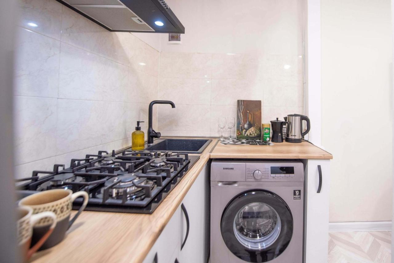 Old Town-Booking Apartment 第比利斯 外观 照片